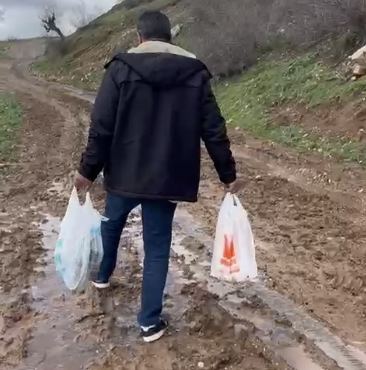 Güneşli Mezrası’nda Yol Sorununa Çözüm İstendi