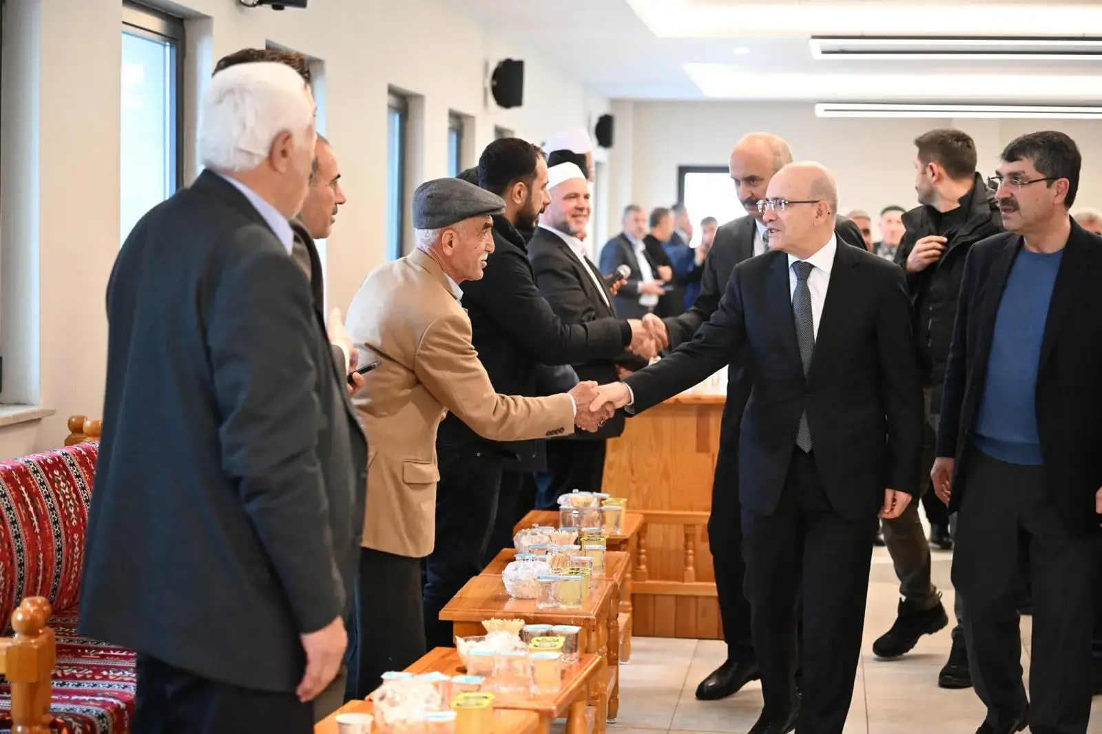 Hazine ve Maliye Bakanı Mehmet Şimşek Batman’da Önemli Temaslarda Bulundu