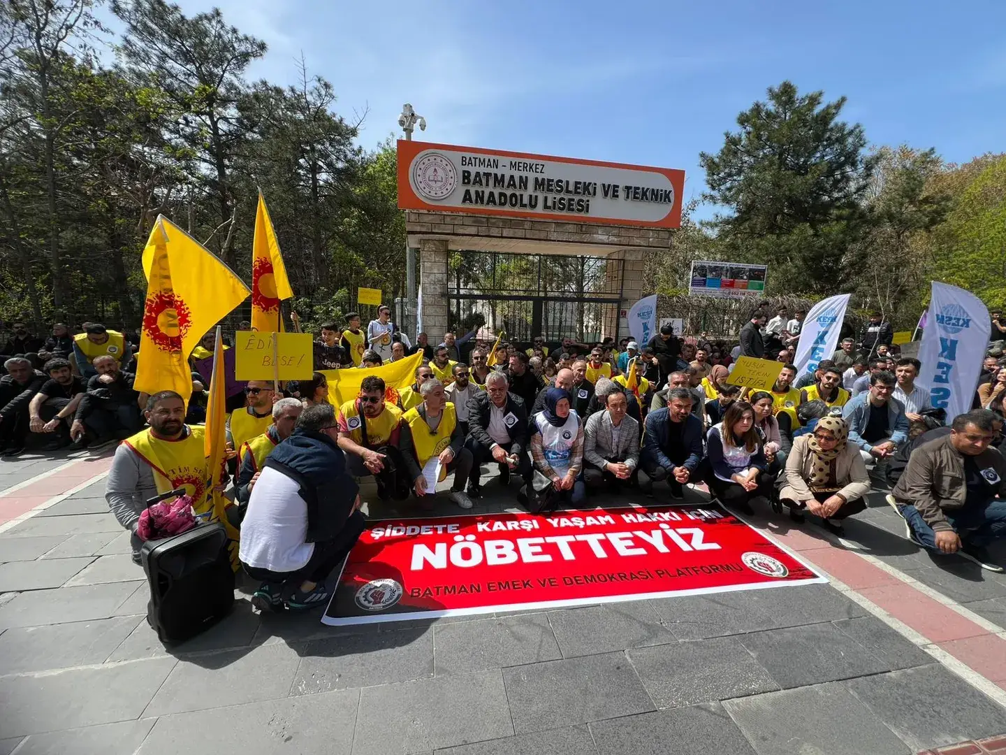 Batman’da Okul Şiddetine Tepki: “Yaşam Nöbeti” Eylemi Gerçekleşti