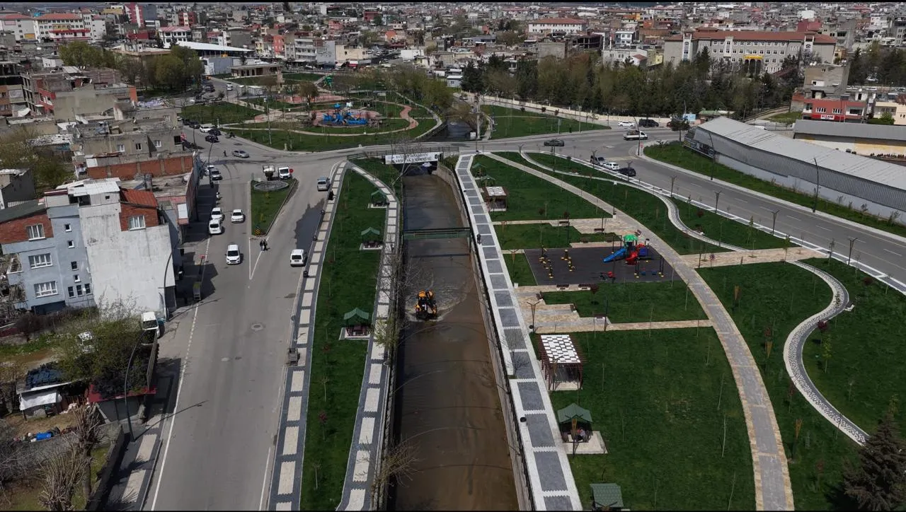 Batman’da İluh Deresi’nde Yağış Sonrası Temizlik Hareketi