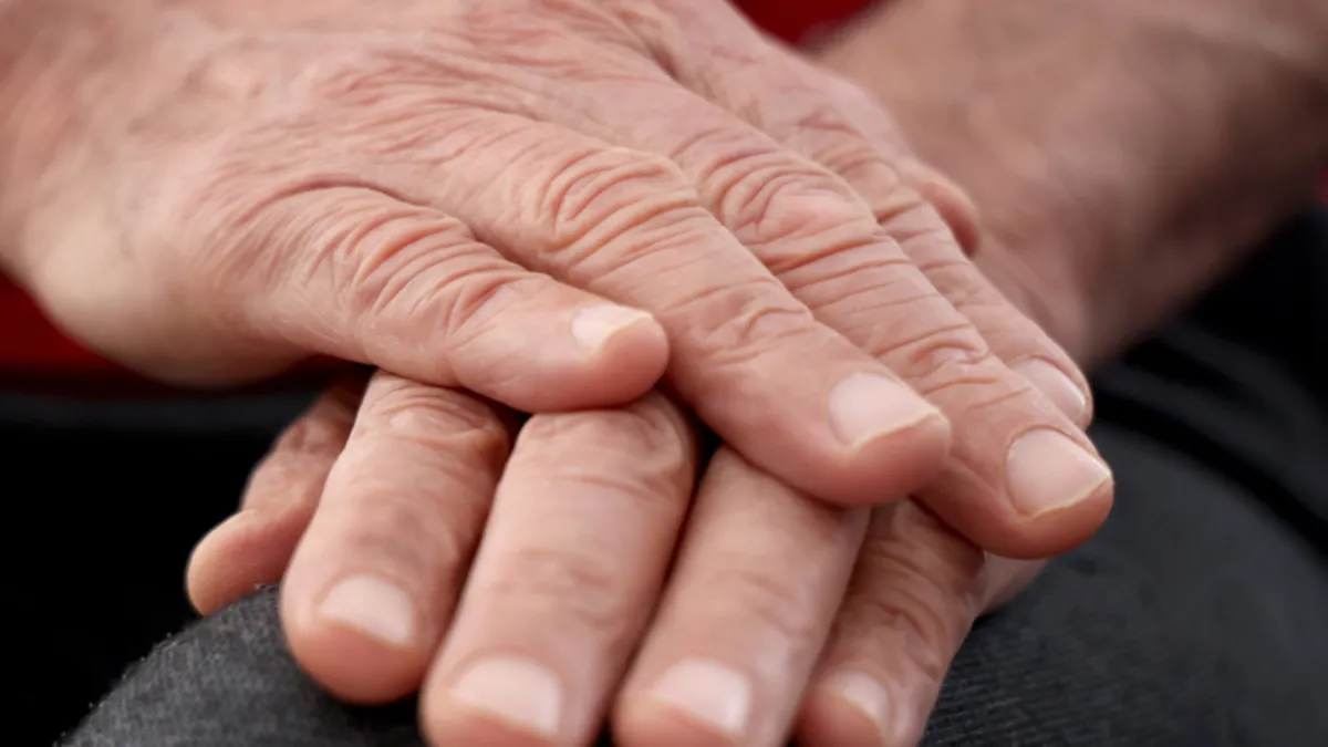 İnme Belirtilerine Dikkat! Ani Konuşma Bozukluğu ve Güçsüzlük Tehlikesi