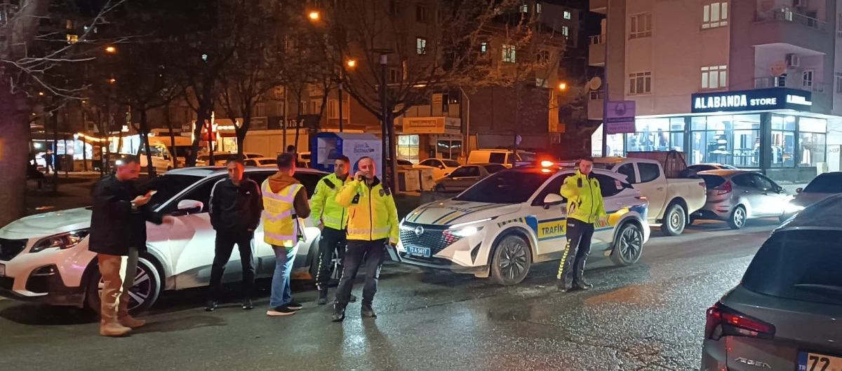 Batman’da Yayaya Çarpan Araç Kaçtı, Yaralı Hastaneye Kaldırıldı