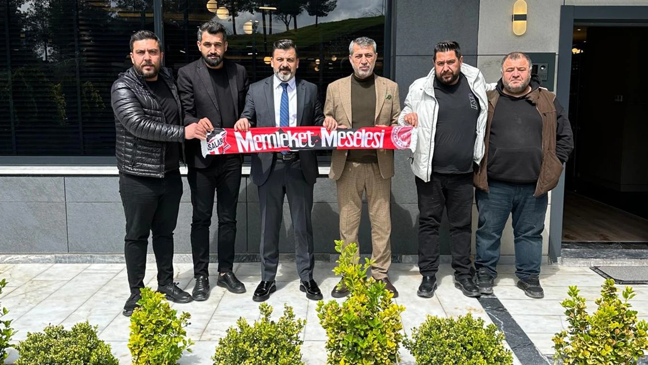 Ferdi Kurt’tan Batman Petrolspor’a Destekleyici Bayrak Jestleri