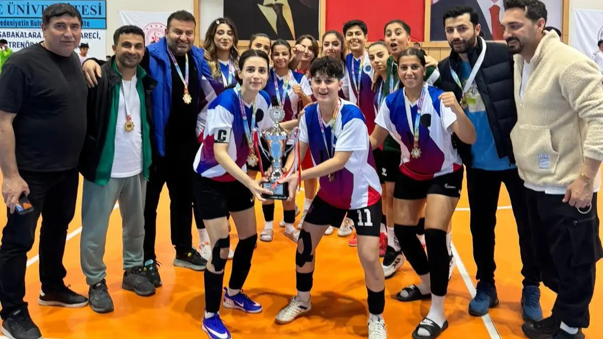 Batman Kadın Futsal Takımı, Bölge Şampiyonu Olmayı Başardı