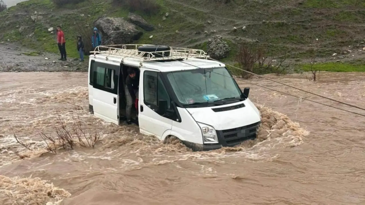Sel Suları İçinde Kalan Kadın Hayatını Kaybetti