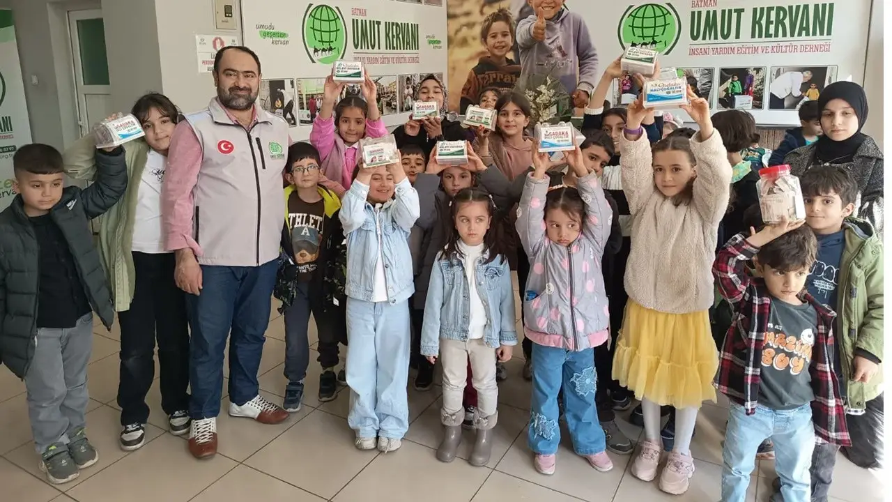 Öğrencilerden Örnek Yardımlaşma Davranışı