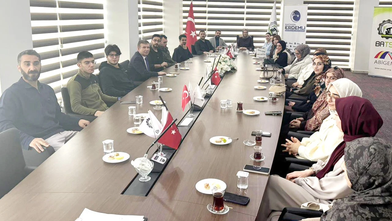 Batman’da Gençlerden Üretim Çağrısı: Birlikte Olalım