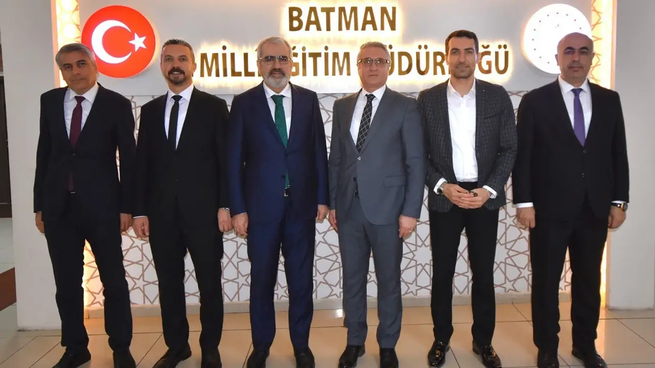 Batman’da Eğitim Faaliyetleri İncelendi: Bakanlık Yetkilisi Ziyaret Etti