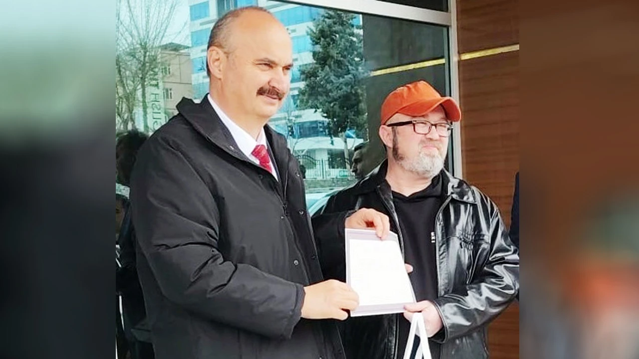 Batmanlı Yazar Polat Onat, Okuma Ödülünü Aldı