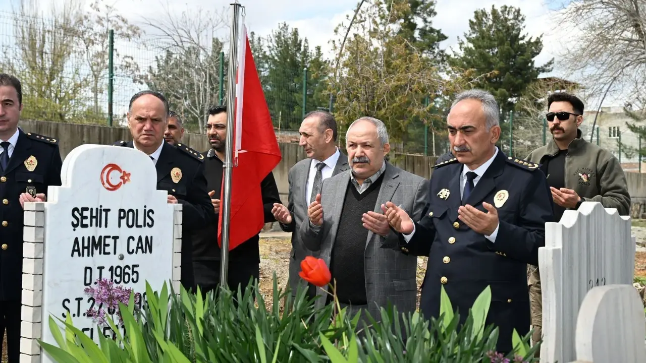 Batman’da Şehitler İçin Anma Programı Düzenlendi