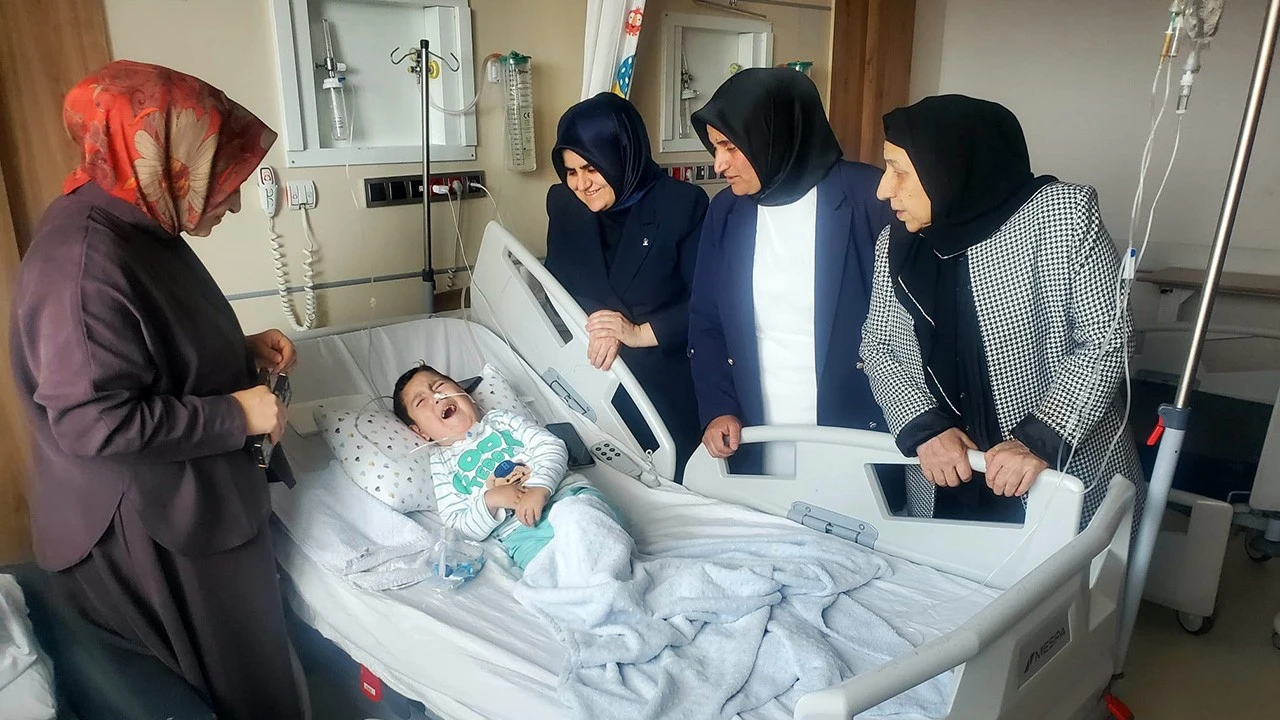 23 Nisan’da Hastanelerde Çocukların Bayram Sevinci Yaşandı