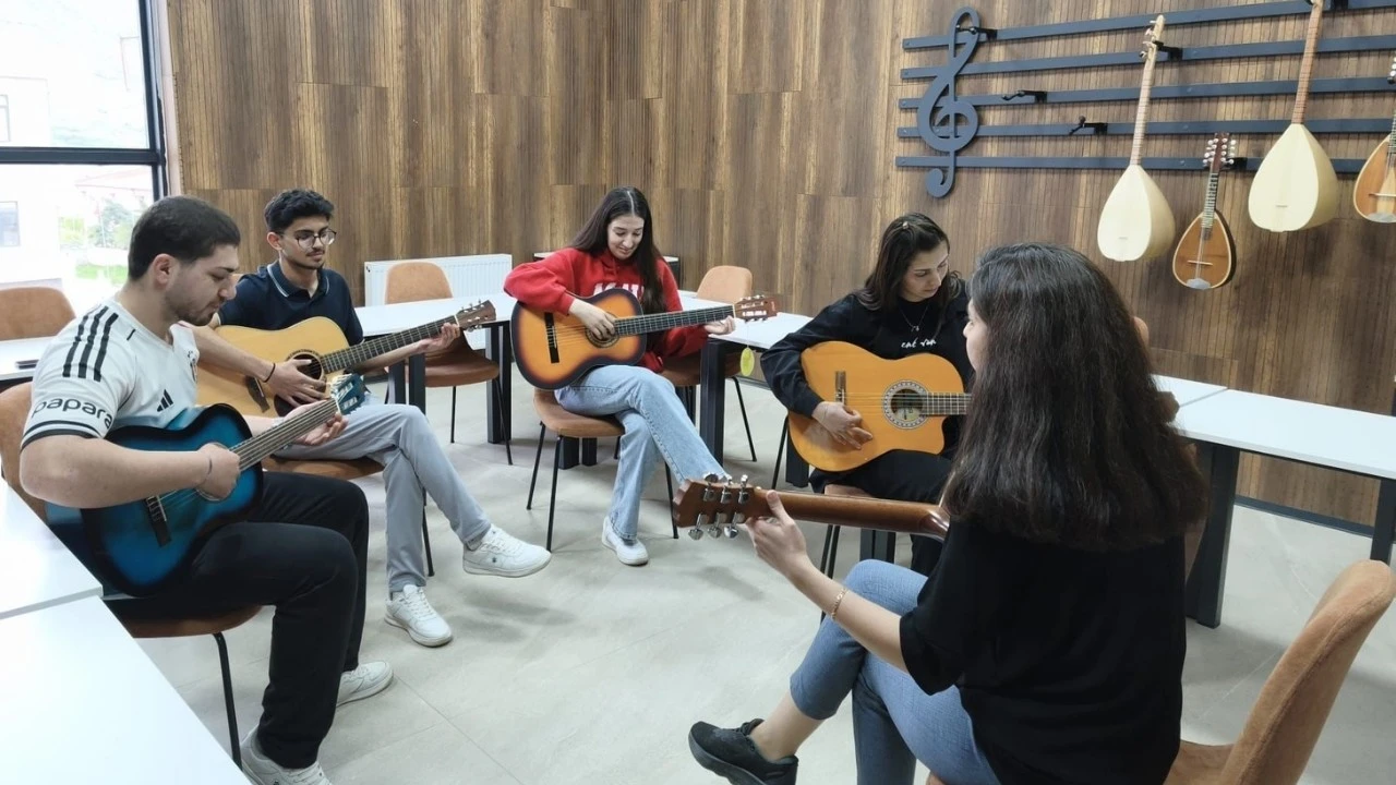 Sason’da Ücretsiz Müzik Kursları Başladı