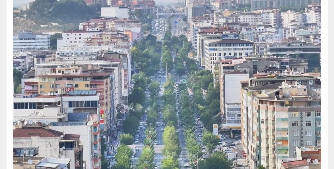 Batman, Aile Bağlarıyla Öne Çıkıyor