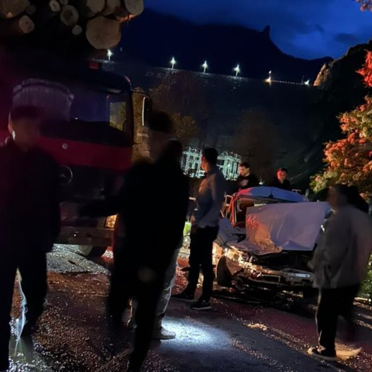 Gümüşhane Kürtün’de Trafik Kazası: 3 Yaralı, 2’si Ağır