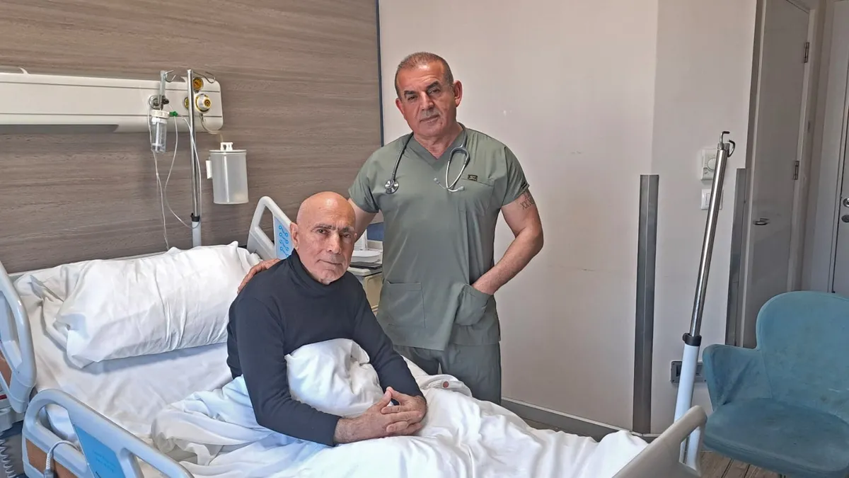 Öğretmenine Vefa Gösteren Doktor, 41 Yıl Sonra Ameliyat Etti