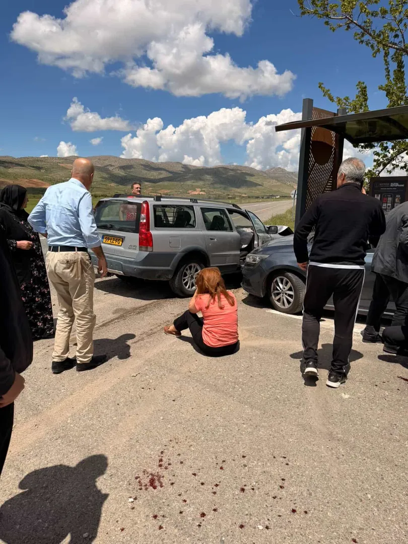 Gercüş Başova Mevkiinde Trafik Kazası: 6 Yaralı