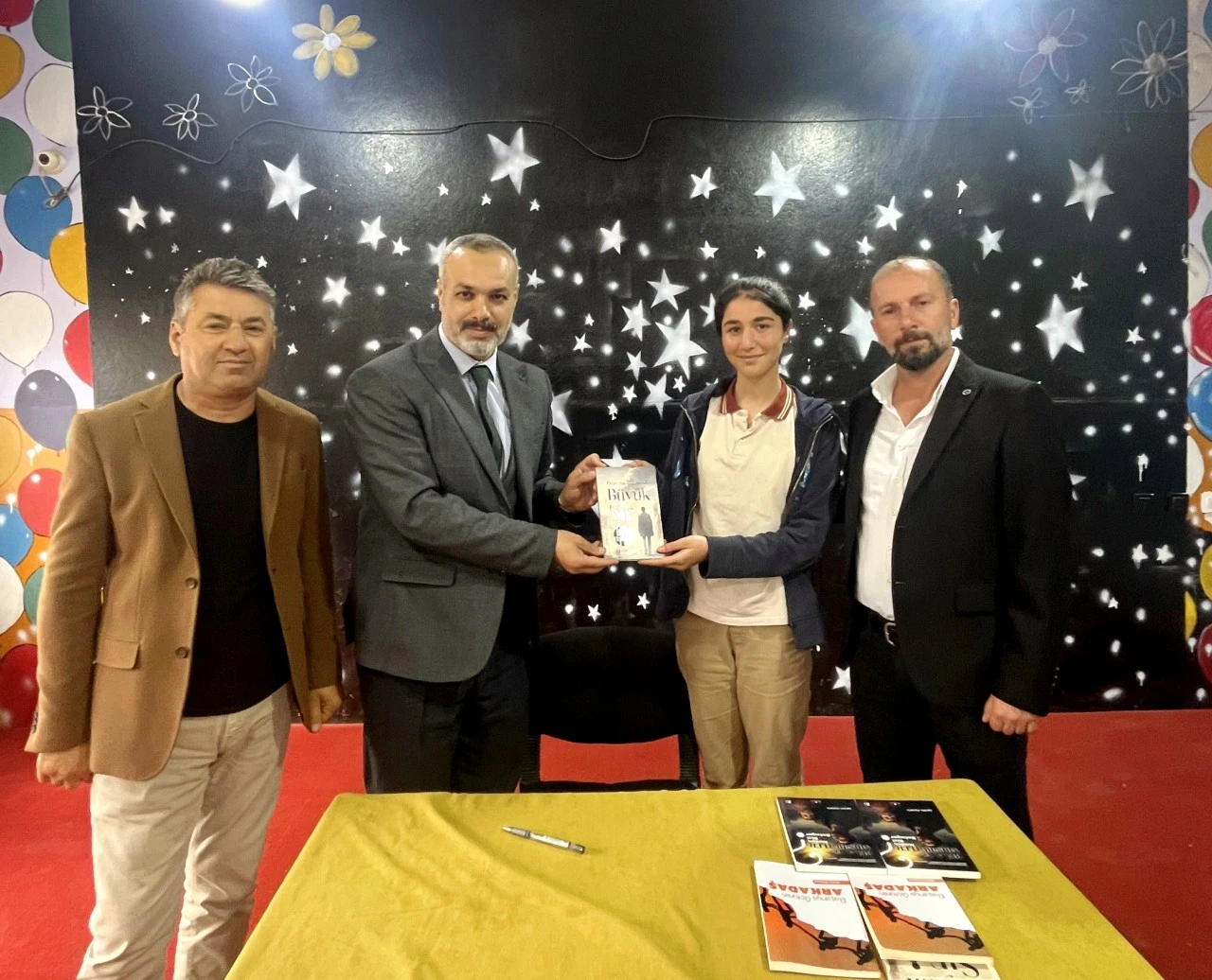 Bismil’de Yazar Metin Özmen, Öğrencilere Başarıyı Anlattı