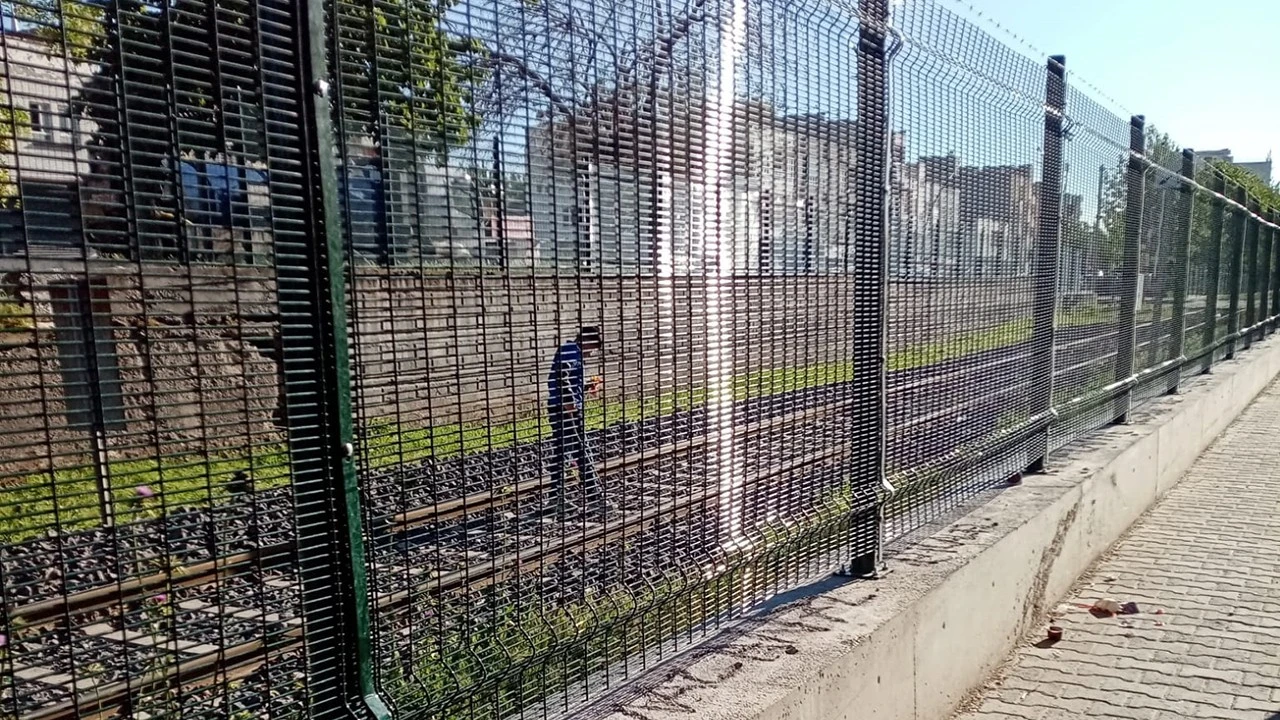 Demiryolu Hattında Tehlike Oluşturan Görüntüler