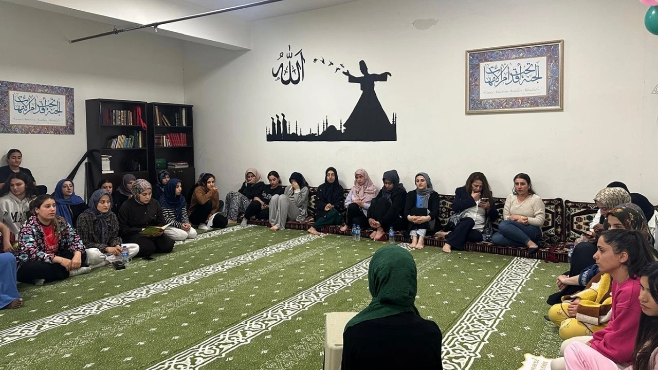 Kız Öğrenci Yurdu’nda Manevi Etkinlik Düzenlendi