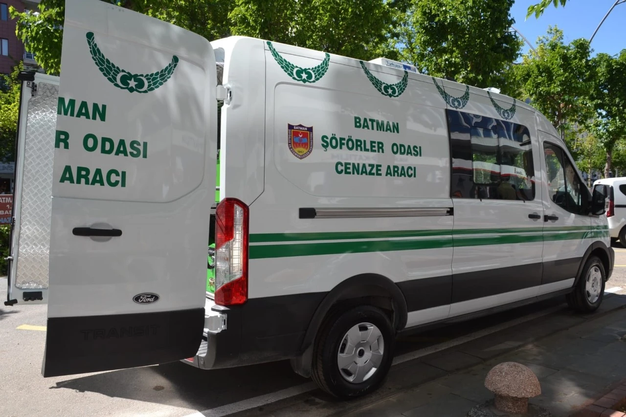 Batman Şoförler Odası’ndan Yeni Cenaze Aracı Desteği