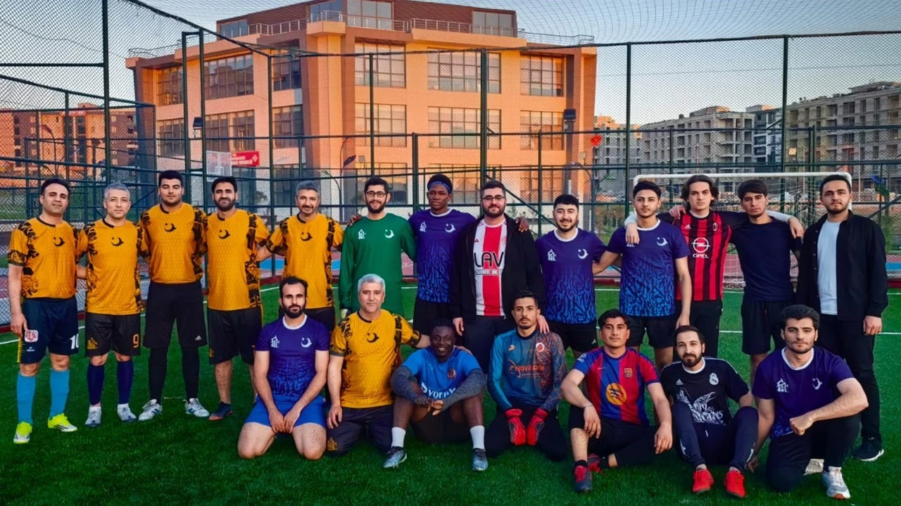 Futbol Müsabakasıyla Dostluk ve Dayanışma Mesajı Verildi