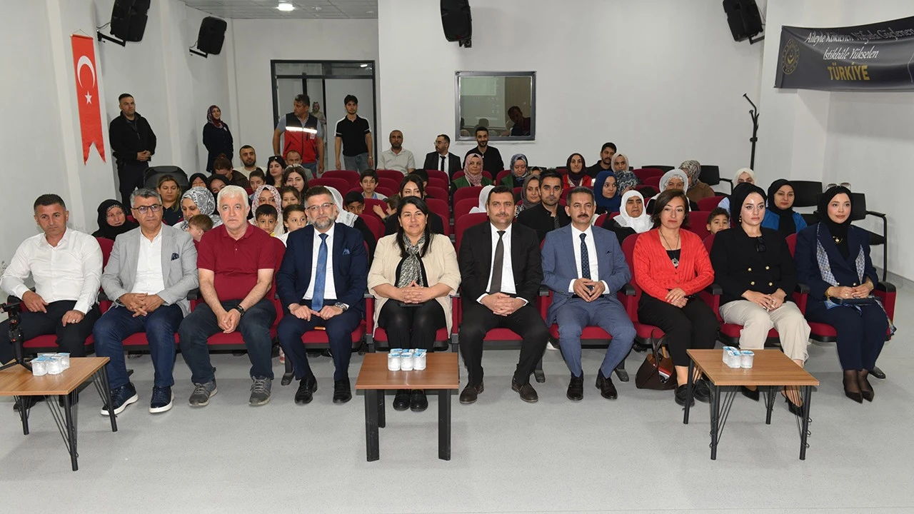 Aile İçi İletişim ve Teknolojinin Rolü Konuşuldu