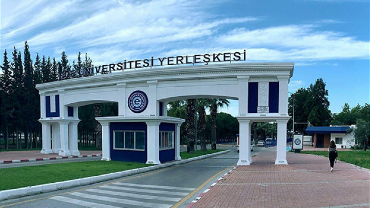 Ege Üniversitesi’nde yolsuzluk iddiasıyla 45 kişi hakkında gözaltı kararı