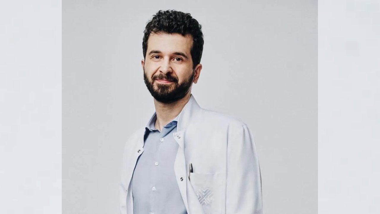 Batmanlı Prof. Dr. Refik Bademci’den uluslararası cerrahi başarı