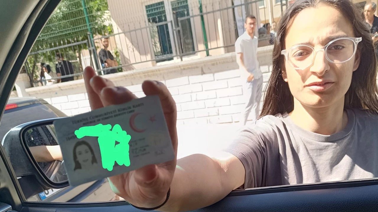 Batman’da İtfaiye Ekipleri Kimliği Unutan Öğrenciyi Sınava Yetiştirdi