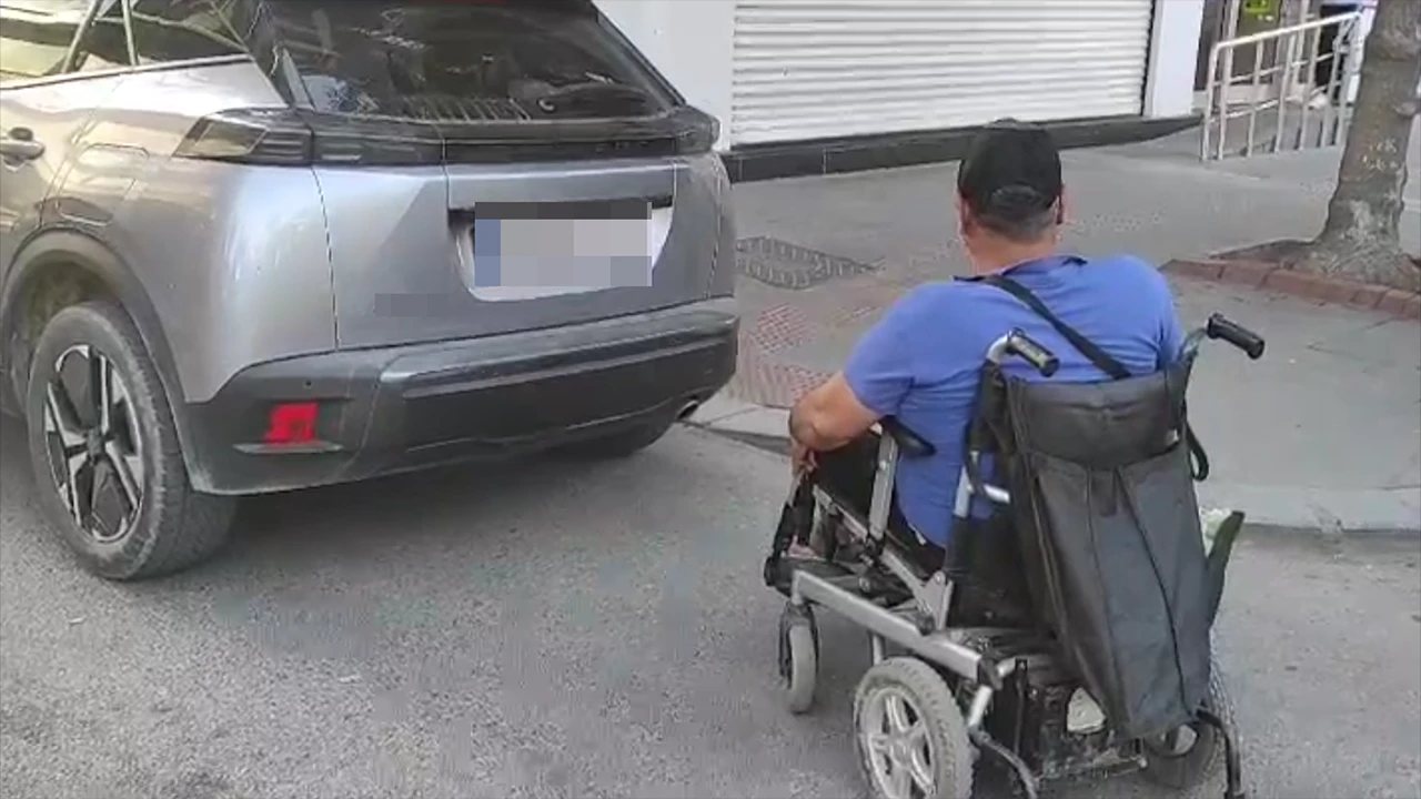 Batman’da Engelli Rampalarına Park Sorunu Ulaşımı Zorluyor