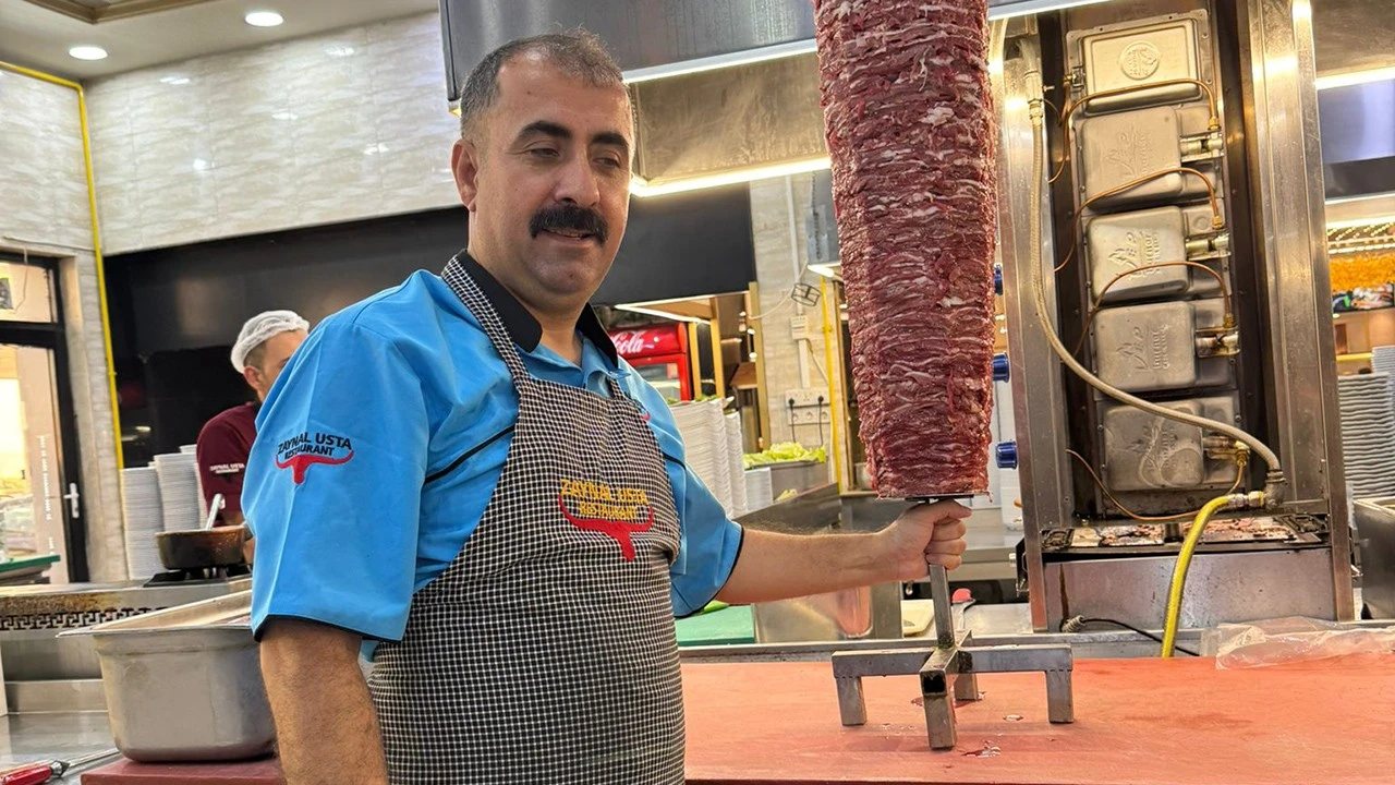 Batman’da Köz Yaprak Et Döner Salonu Hizmete Girdi