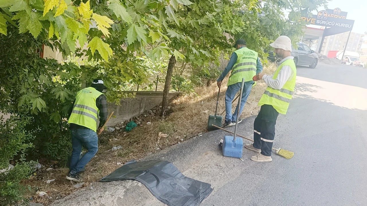 Batman’da Temizlik Çalışmaları Sürüyor