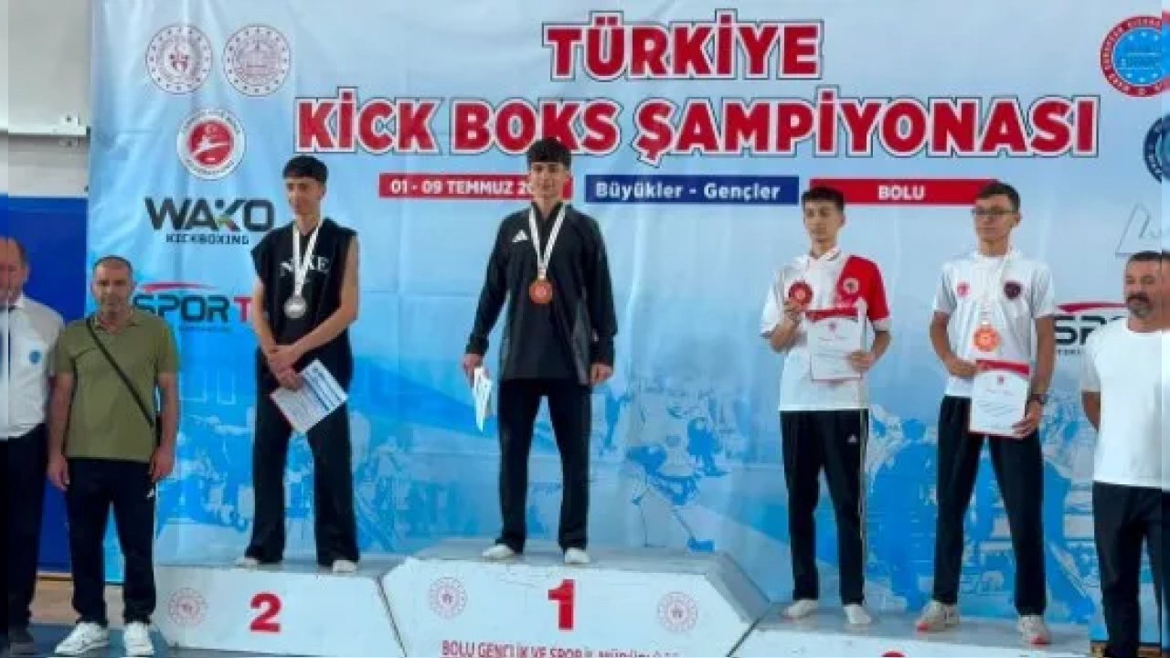 Batman Altın Yumruk Spor Kulübü Türkiye Şampiyonası’nda Ödül Kazandı