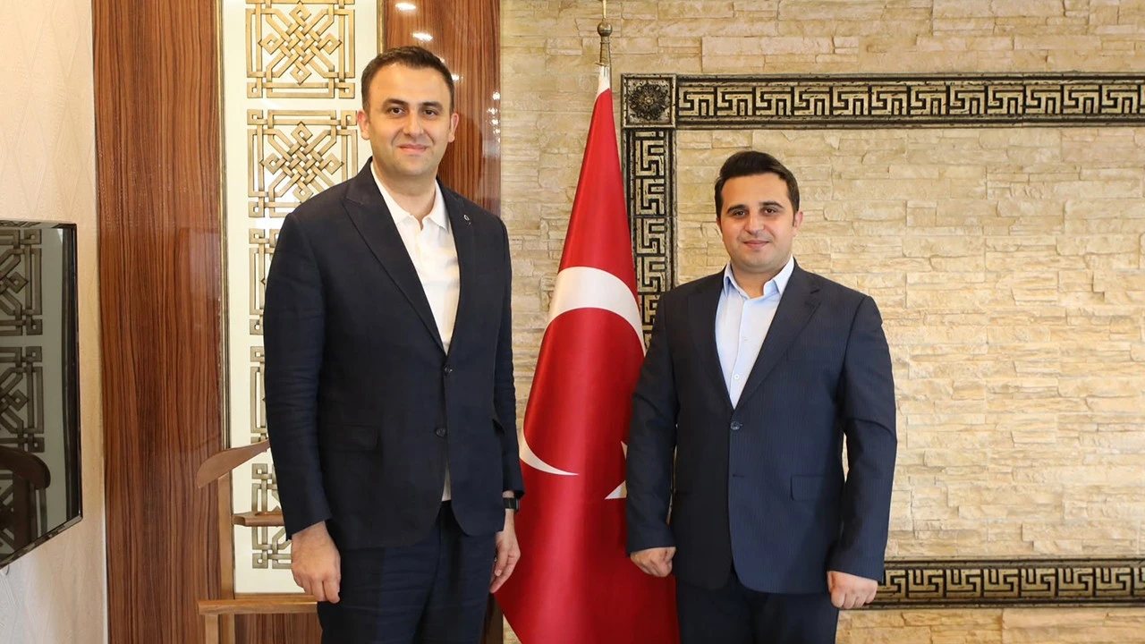 Kozluk Kaymakamı Serkan Büyük’e Vali Yardımcısından Ziyaret