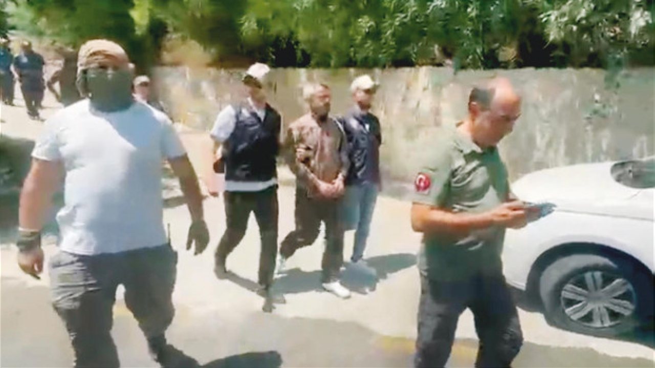 Suikast timinin silahları için yer gösterme işlemi yapıldı