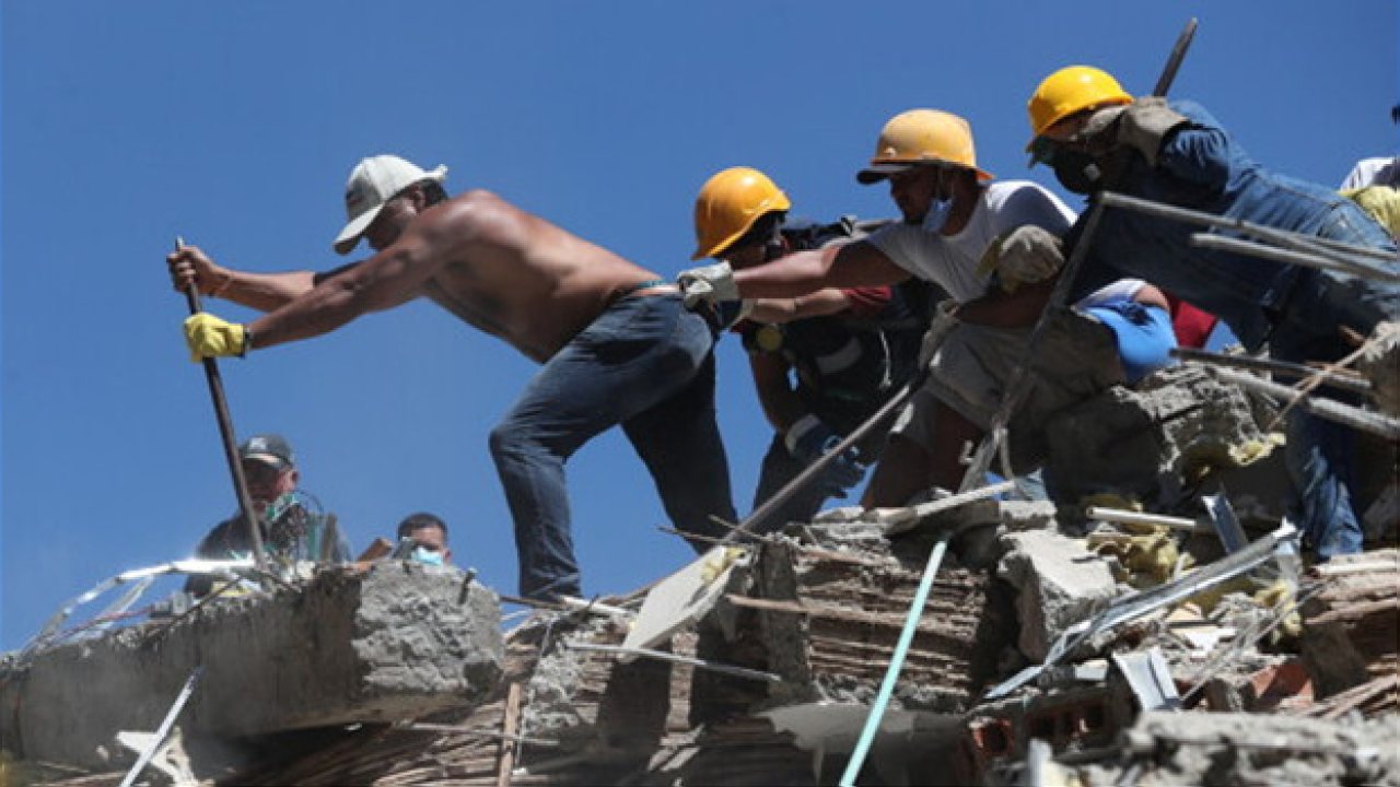 Kolombiya’da Deprem Sonrası Kurtarma Çalışmaları Devam Ediyor