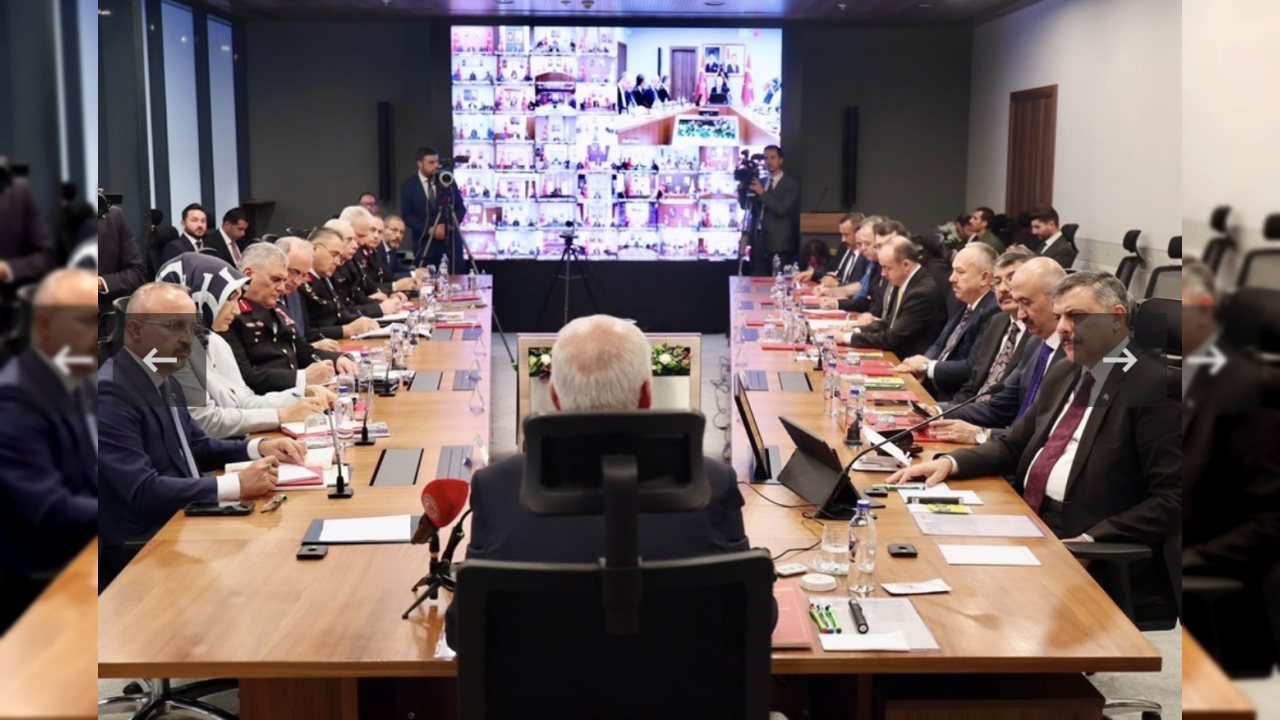 Batman Valisi Ekrem Canalp, Güvenlik Toplantısına Katıldı