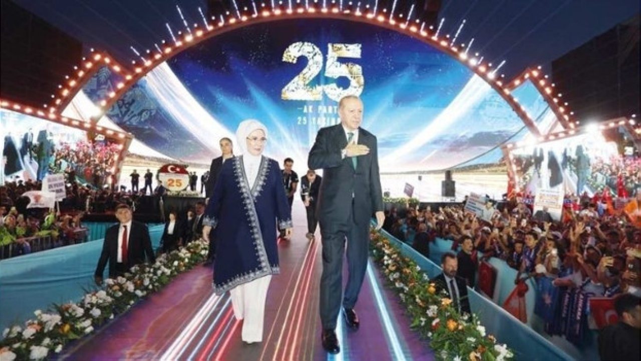 Erdoğan, AK Parti’nin 25’inci yılına özel önemli mesajlar verdi