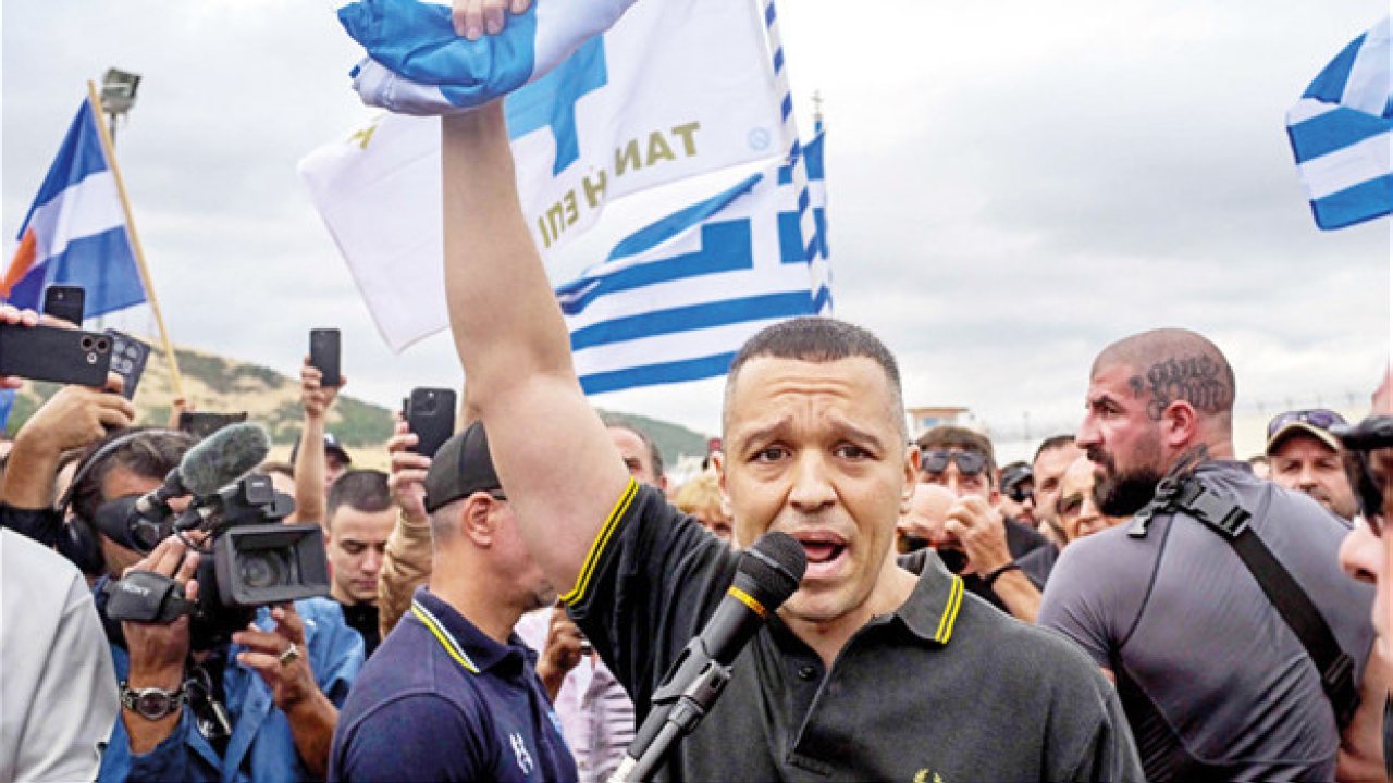 İlias Kasidiaris hapisten çıkarak yeni parti kuracağını duyurdu