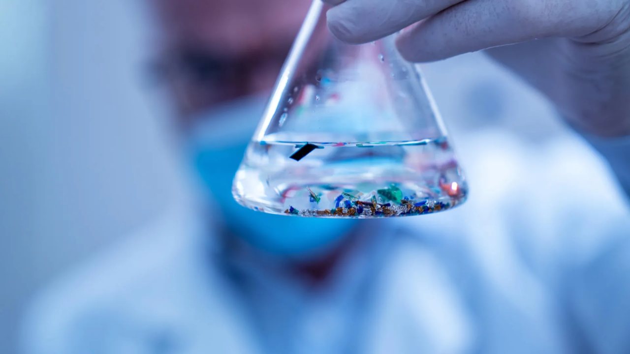 Plastik Atıkları Benzin ve Dizel Yakıta Dönüştüren Yeni Yöntem