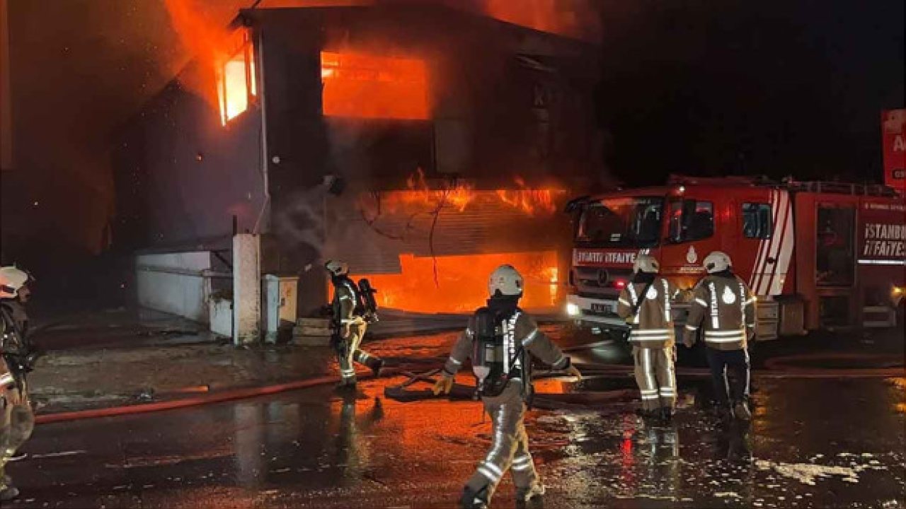 Esenyurt’ta Lastikçideki Yangın 6 İş Yerini Vurdu