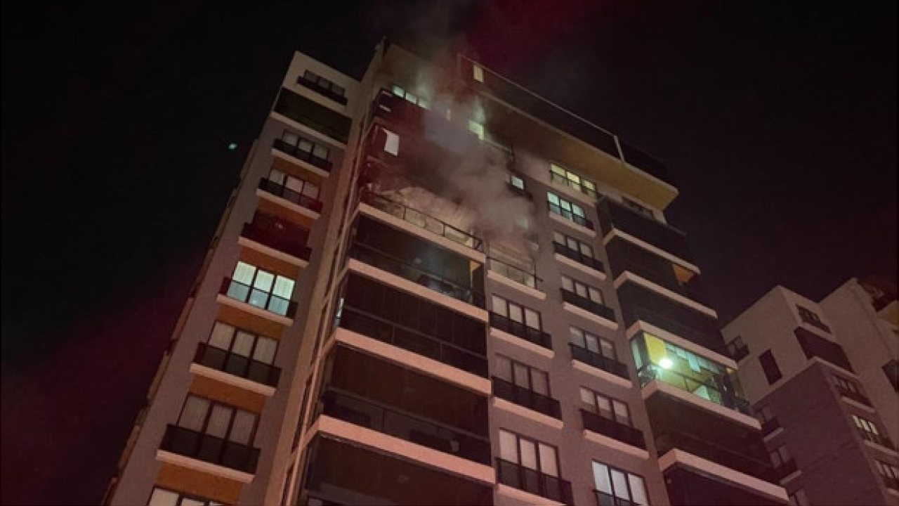 Bursa’da Yangında Mahsur Kalan 19 Kişi Kurtarıldı