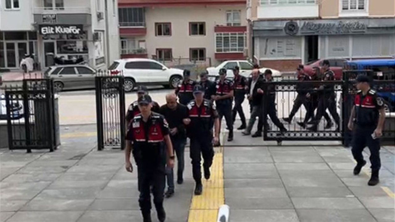 Beypazarı’nda Define Kazısı Yapan 4 Şüpheli Yakalandı
