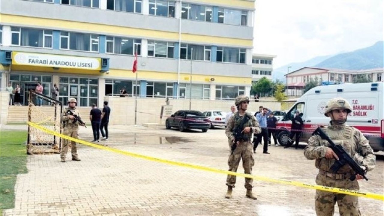 Edebiyat öğretmeni Mehmet Bilgili okul bahçesinde vuruldu