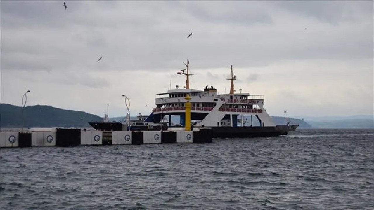 Gökçeada feribot seferleri olumsuz hava nedeniyle iptal edildi