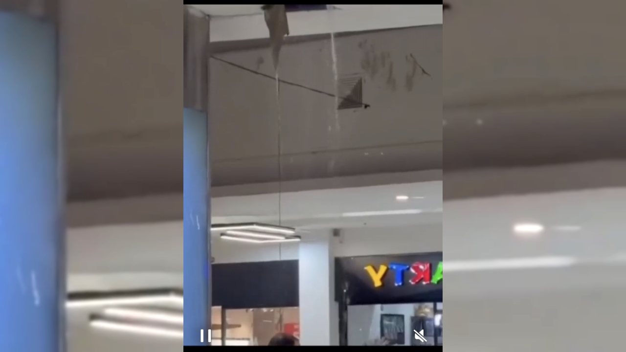 Batman’da Sağanak Yağış Alışveriş Merkezini Etkiledi