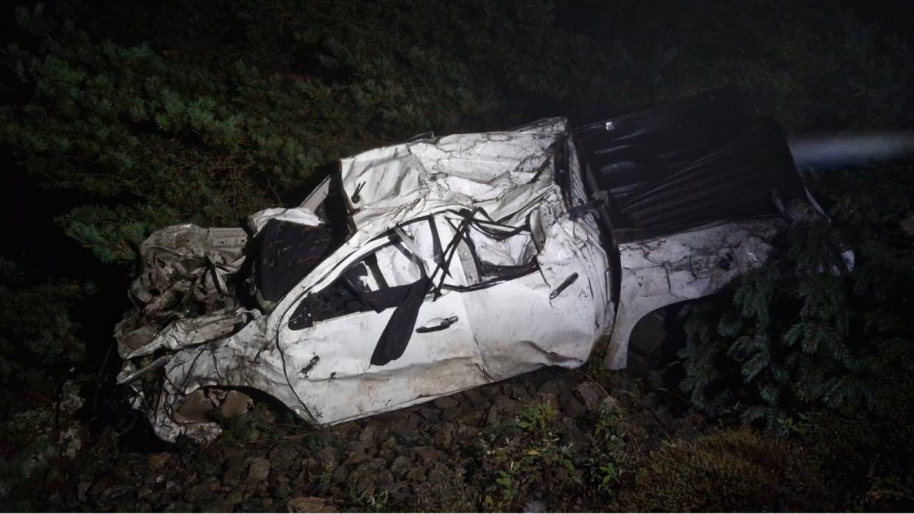 Artvin’de Araç Uçuruma Yuvarlandı, Baba Hayatını Kaybetti