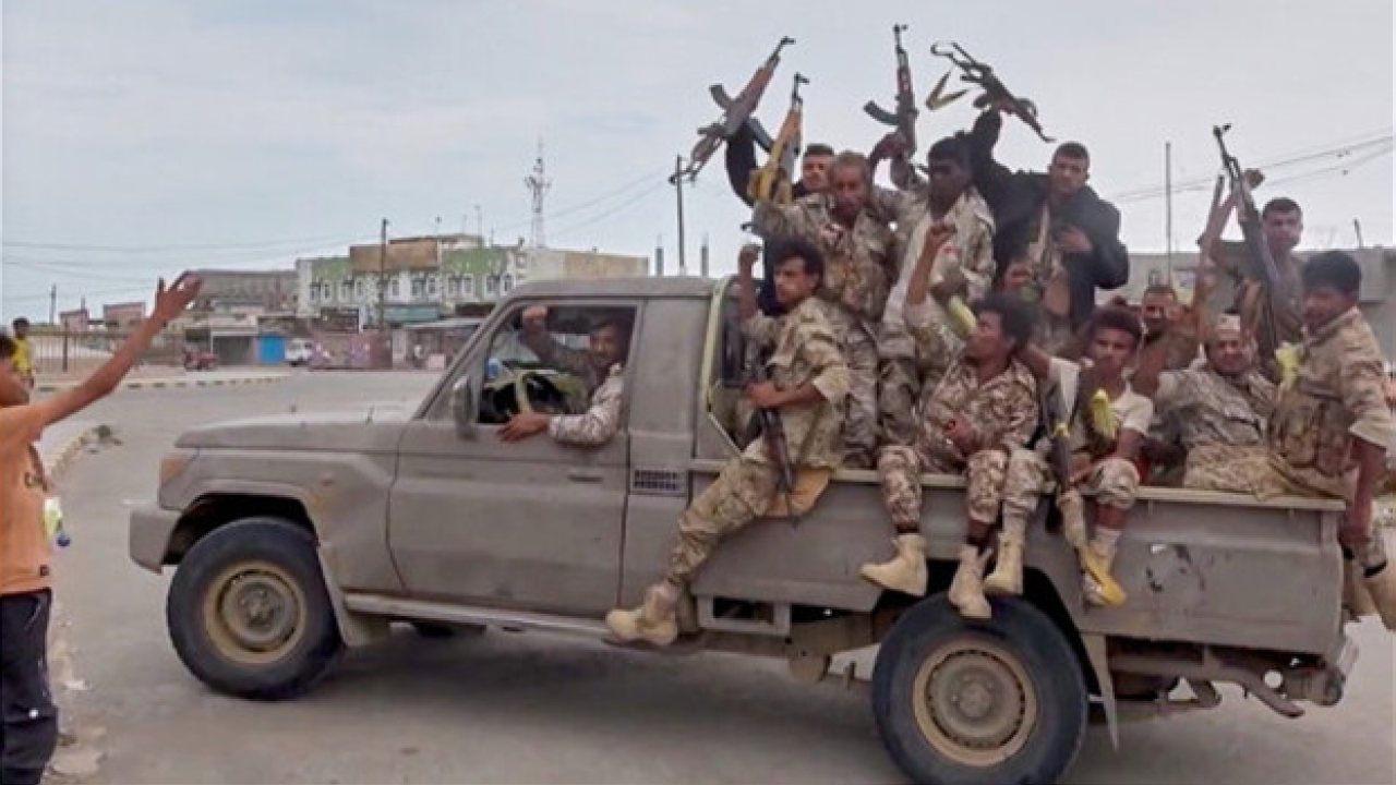Yemen Hükümeti Husilere Karşı Askeri Operasyon Başlattı