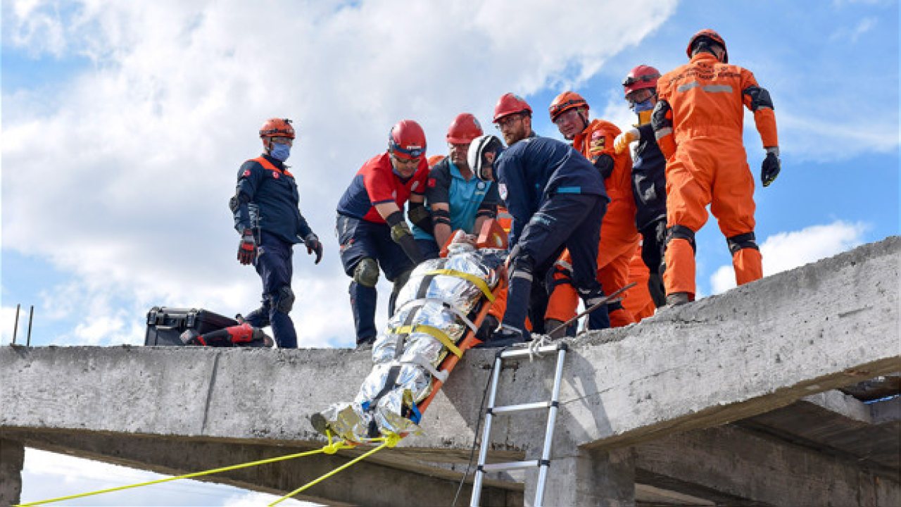 Erzincan’da 3. Ordu Komutanlığı Deprem Tatbikatı Gerçekleştirdi
