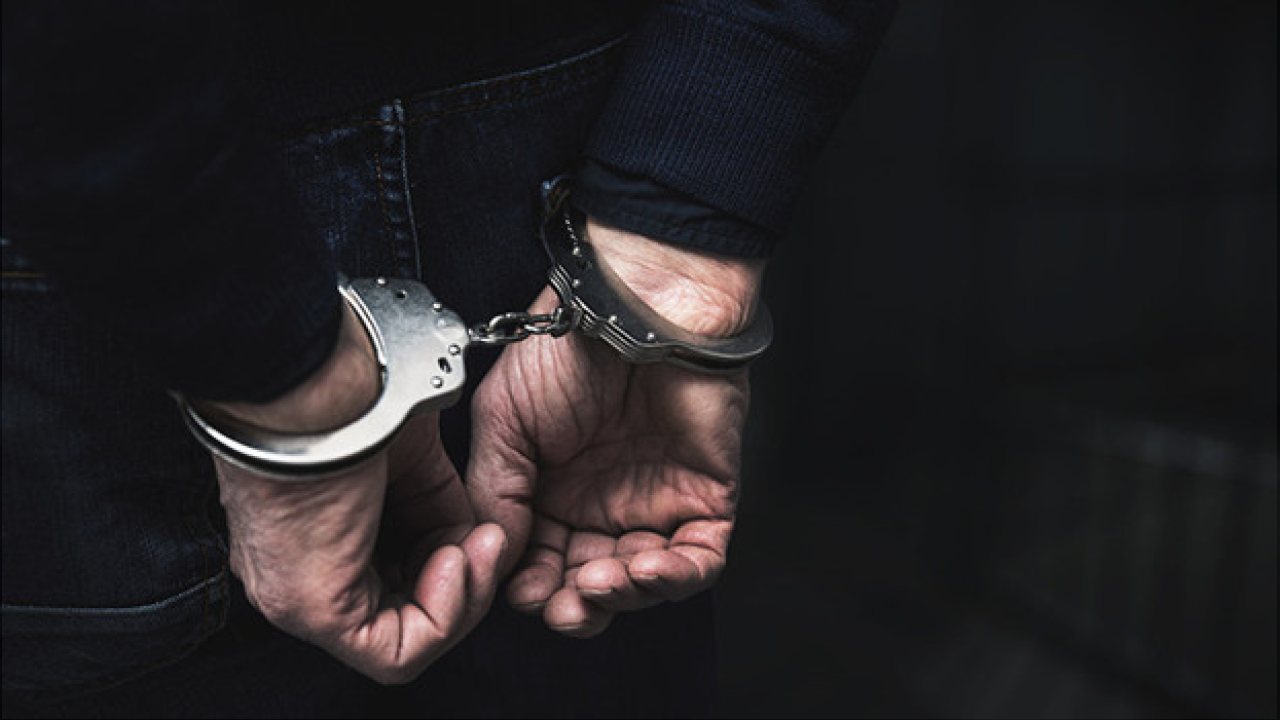 İngiltere’de İzinsiz Askeri Üs Girişi: İki Letonyalı Gözaltında